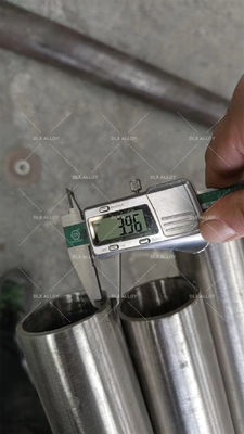 ราคาดี ท่อไอเสีย Inconel 625 9.8 W/M*℃ ท่อโลหะผสมนิกเกิล 625 สำหรับอากาศยาน ออนไลน์