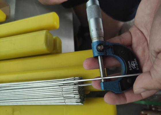 ราคาดี ลวดเชื่อมโลหะผสมนิกเกิล ERNiCrMo-4 ทนการกัดกร่อน จุดหลอมเหลว 1250°C ได้รับการรับรอง ISO 9001 สำหรับการเชื่อมโลหะผสม C276 ออนไลน์